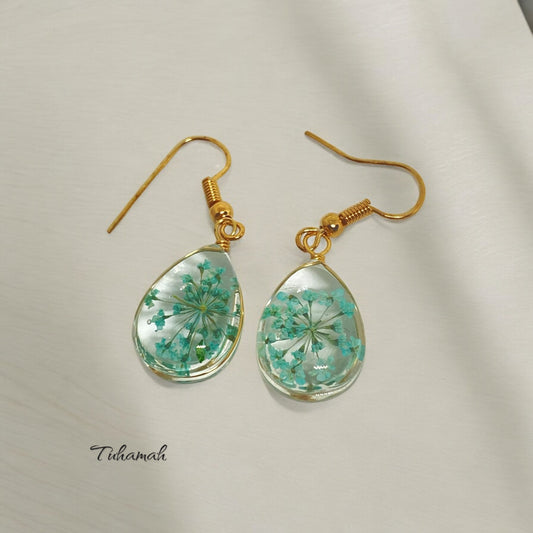 حلق أنيقة بزهور طبيعية جميلة وفاخرة