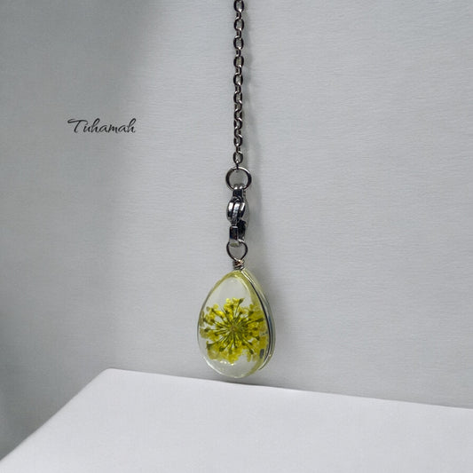 قلادة الدمعة من الزهور الطبيعية والكريستال الفاخر